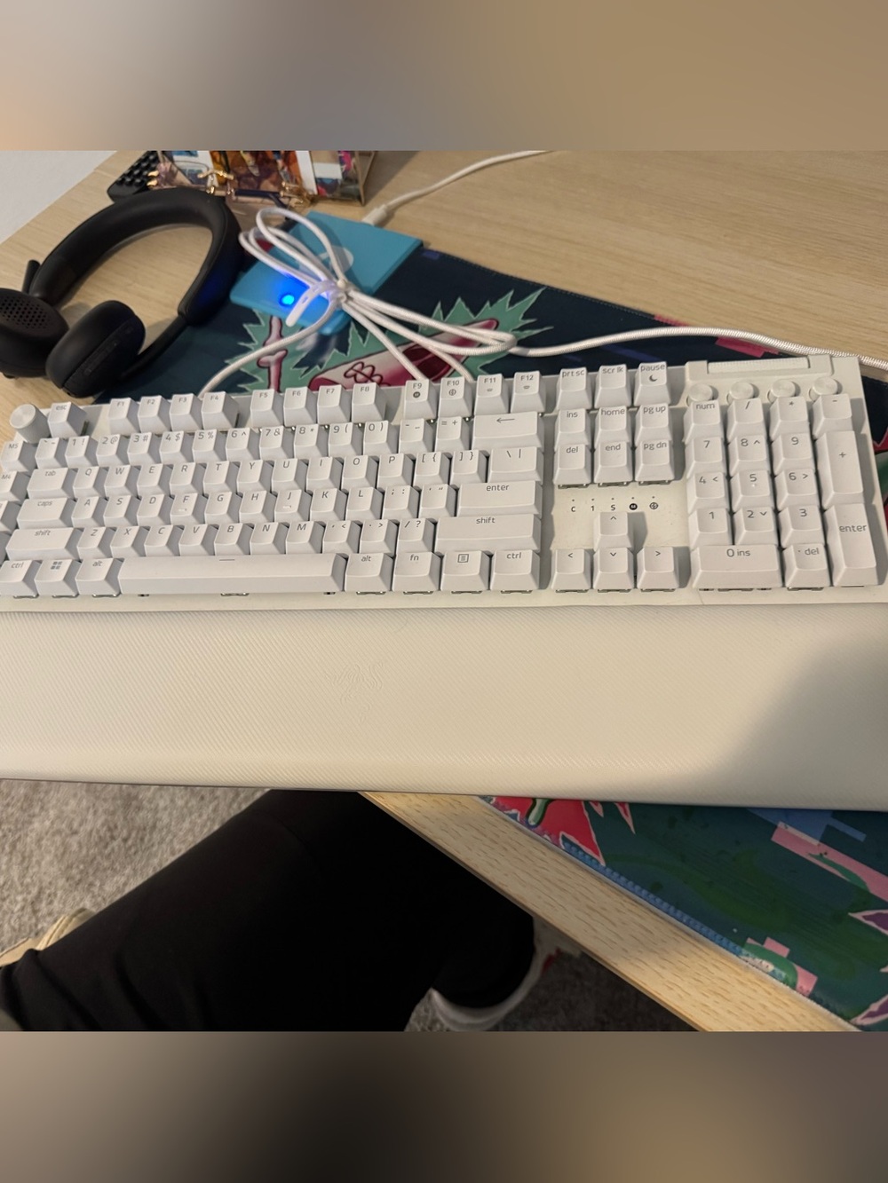 Razer - BlackWidow V4 Pro Full Size Wired Mechanical Keyboard